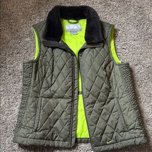 Nike Women’s Quilted Vintage Vest with Fur Collar - Olive Green Size Large